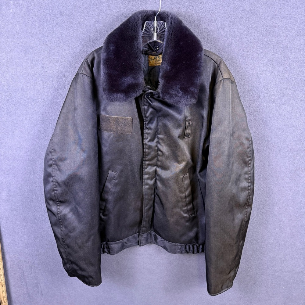 VTG RARE US Military CWU-46/P Security Police Cold Weather Jacket 44 L Bomber